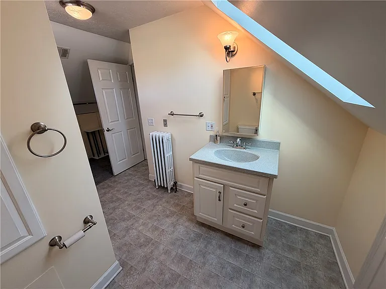 67 Pembroke St #UP — Photo 13