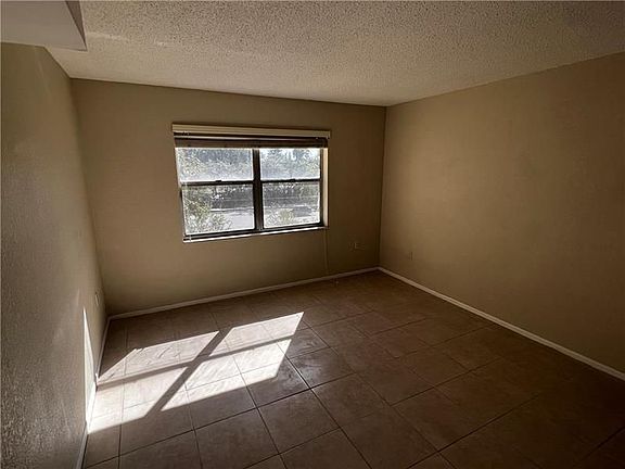 5th image of 4205 N University Dr APT 314