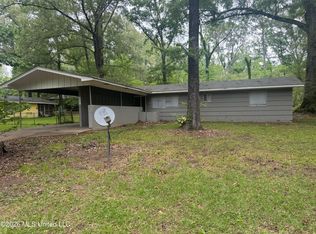 1340 Woody Dr, Jackson, MS 39212