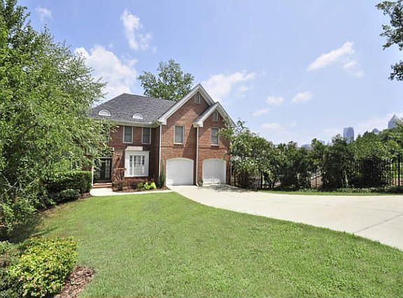 Beautiful Brick Home with nice city view