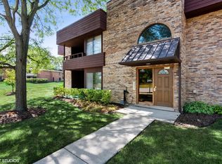 1350 N Sterling Ave UNIT 101, Palatine, IL 60067