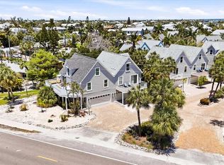 6325 Gulf Dr, Holmes Beach, FL 34217