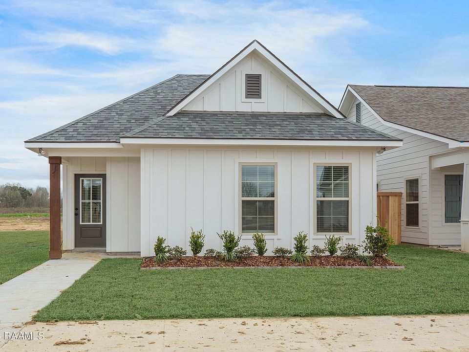 1st image of 102 Ridgedale Aly