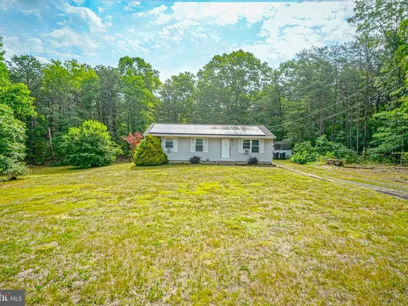 226 Vineyard Rd, Atco, NJ 08004