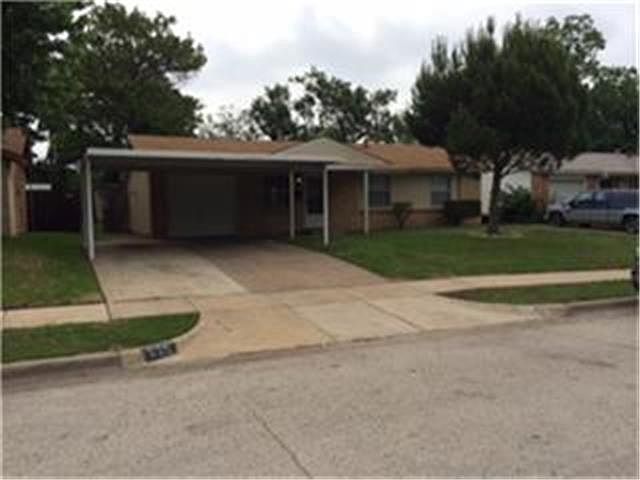 1st image of 220 Menlo Dr