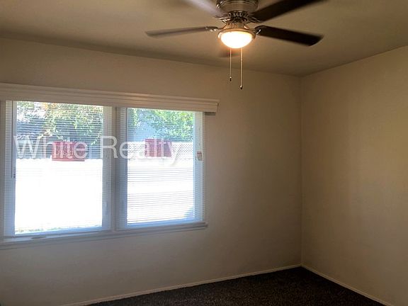 3rd image of 4716 N Lakewood Blvd