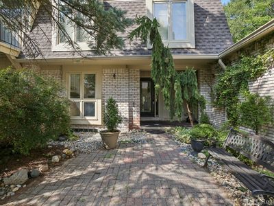 1339 Knollcrest Cir, Bloomfield Hills, MI, 48304