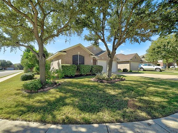 4th image of 2723 Silver Spur Ln