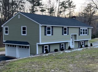 4 Samos Ln, Andover, MA 01810