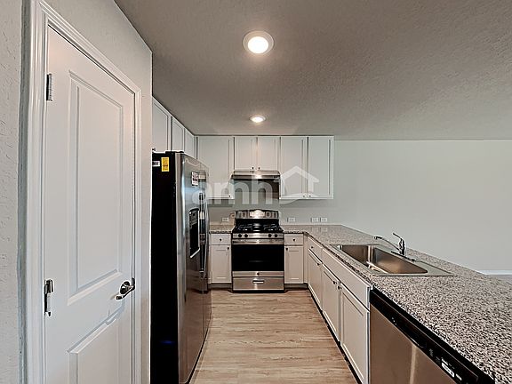 3rd image of 4418 Meadowland Pl