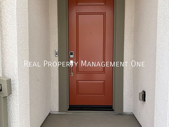 4th image of 8190 Lamplight Dr