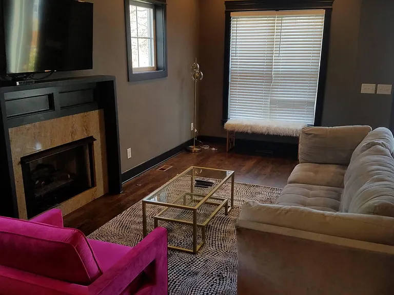 1703 Hillside Ave — Photo 3