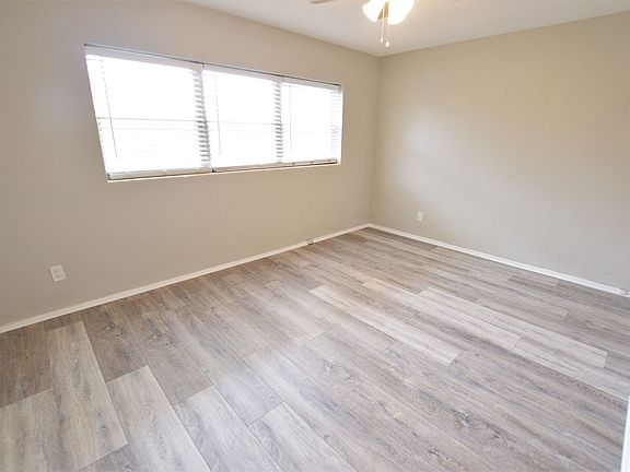 2nd image of 200 Agnes Ct #Agne200-7