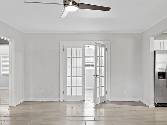 5th image of 304 Maplewood Ave