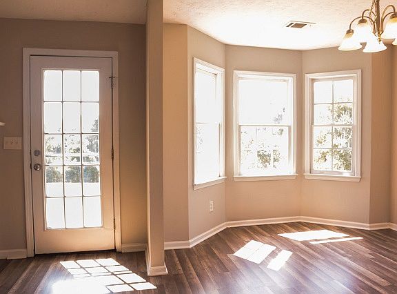 3rd image of 54 Lee Road 2095