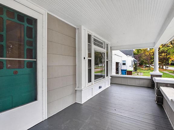 5th image of 118 Coman St