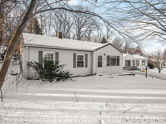 2nd image of 694 Kendalwood St NE