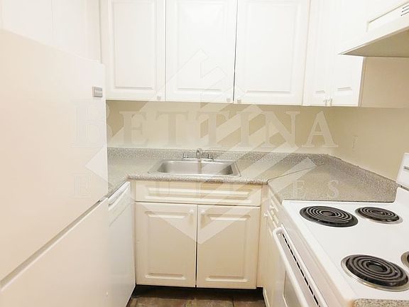 4th image of 94 E 4th St APT 303
