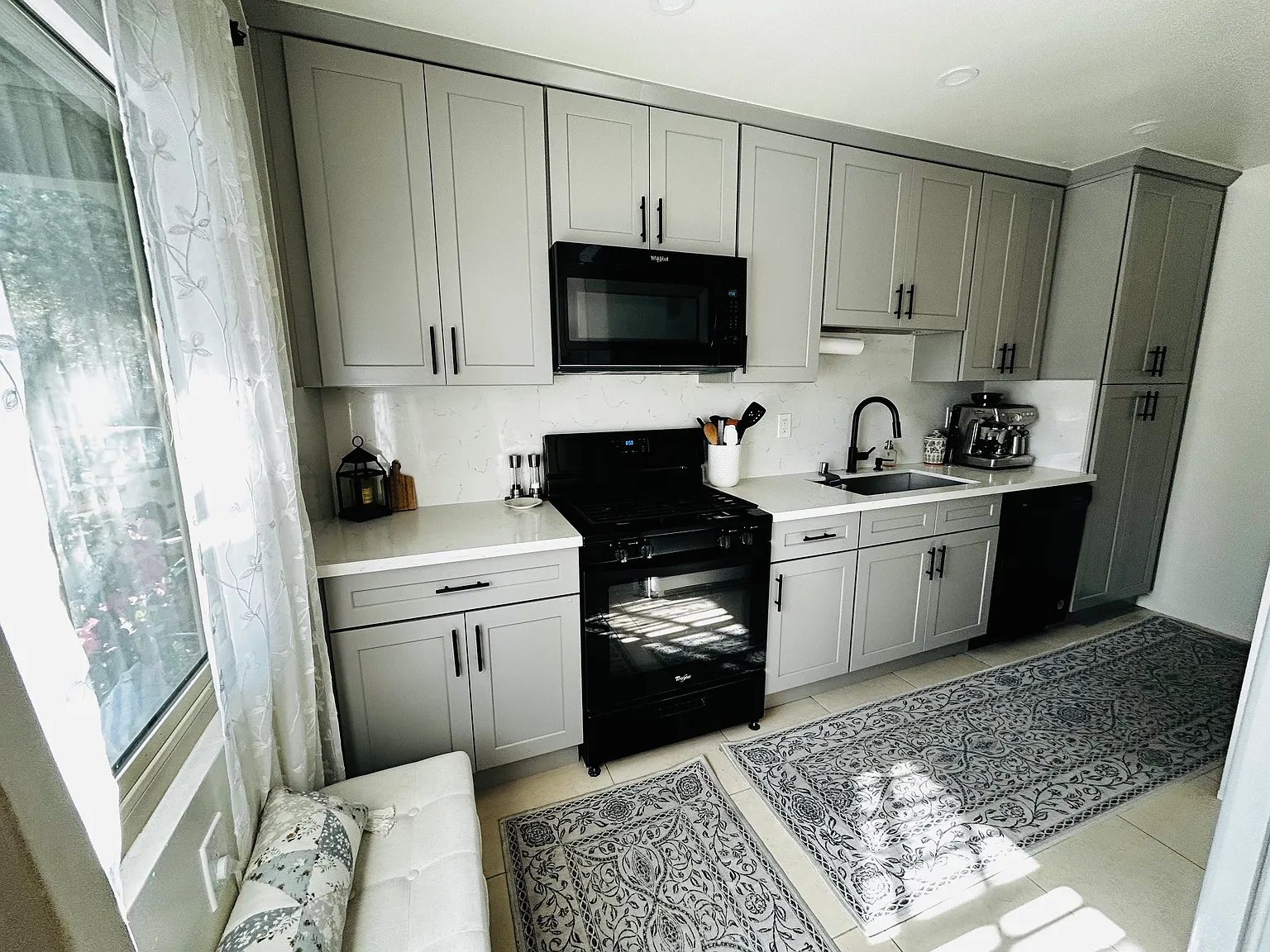 1 bed, 700 sqft, $2,380 — Photo 4