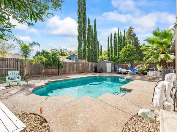 5610 Sickle Ct, Elk Grove, CA 95758