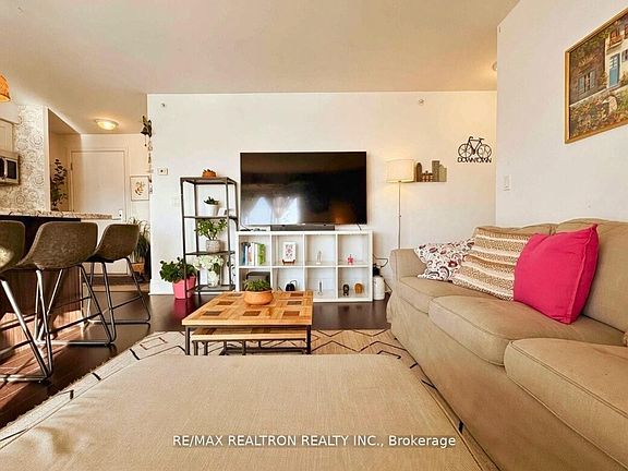 2nd image of 275 Yorkland Rd #1009