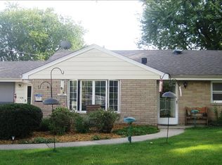 S77W18977 Lions Park Dr, Muskego, WI 53150