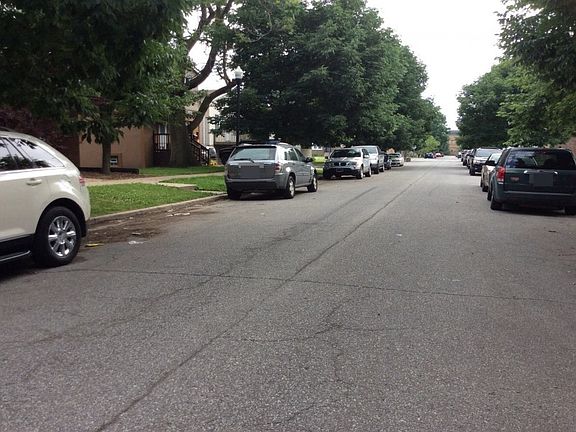 4th image of 4622 Towle Ave
