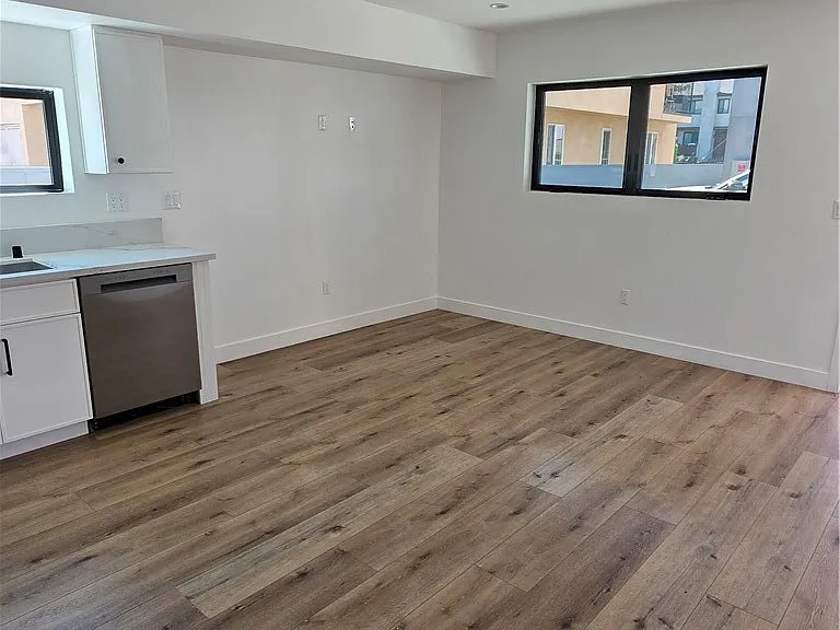 6130 Hazeltine Ave #3 — Photo 5