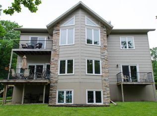 39555 Cross Point Ln, Pelican Rapids, MN 56572