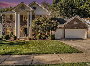 373 Gateford Dr, Ballwin, MO 63021