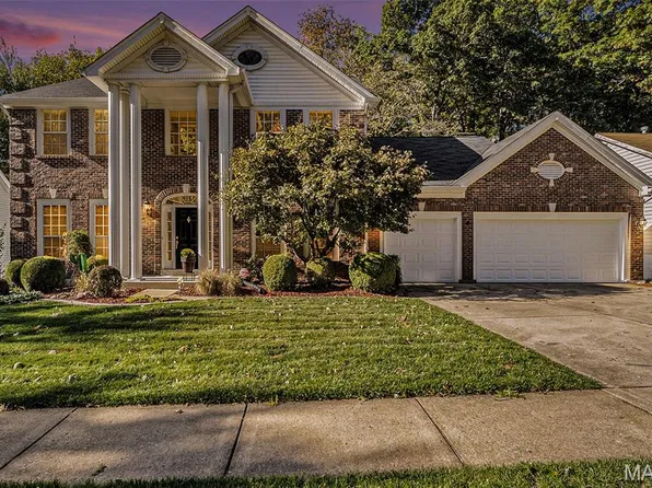 373 Gateford Dr, Ballwin, MO 63021