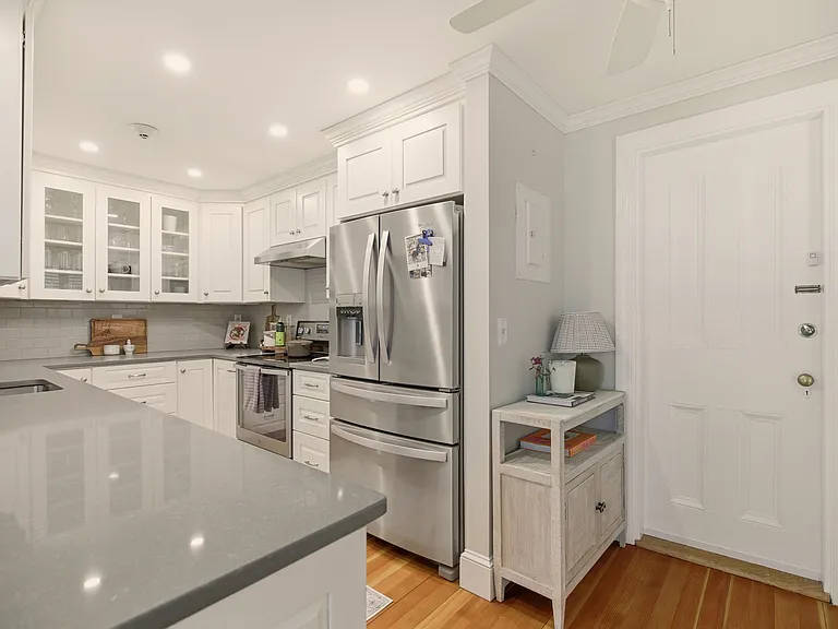 28 Kay St #3 — Photo 6