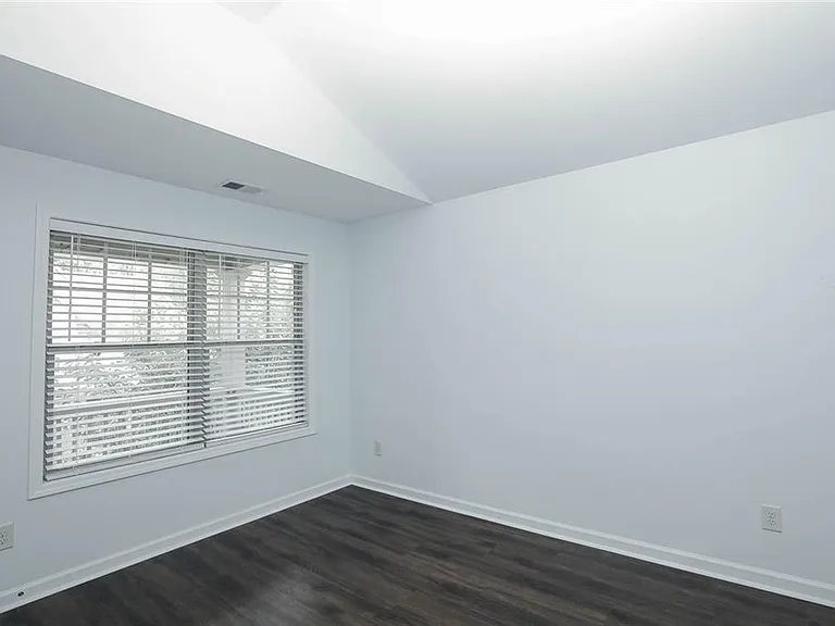 438 Privet Cir — Photo 37