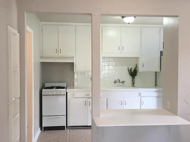 514 S Milam St #1 — Photo 3
