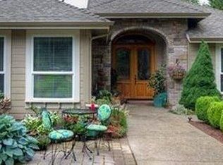 390 Daleo Dr, Grants Pass, OR 97527