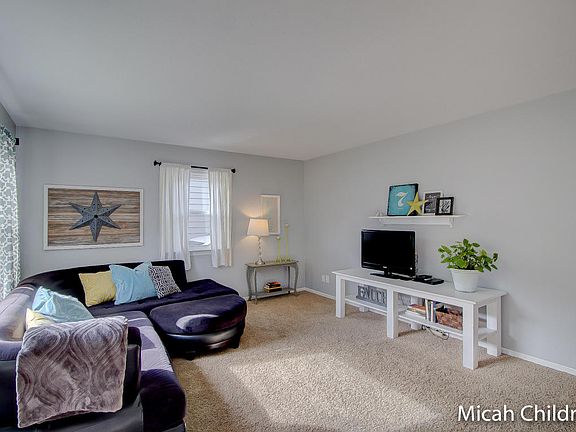 4th image of 3847 Hazelwood Ave SW
