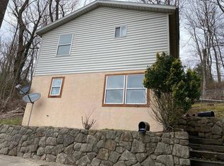 324 Hinton Ter, Charleston, WV 25301