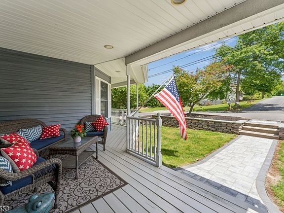 3rd image of 10 Church Ln