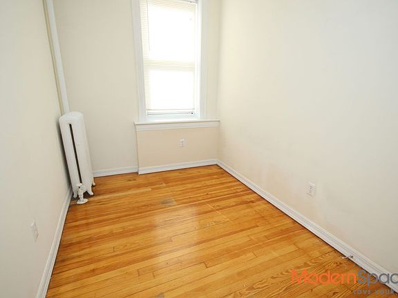 5th image of 2329 31st Dr APT 1F