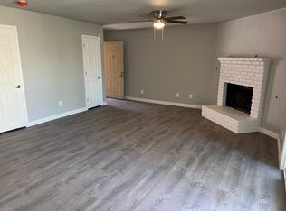 4350 Sandy River Dr, Las Vegas, NV 89103
