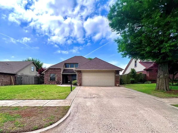 1808 SE 15th St, Moore, OK 73160