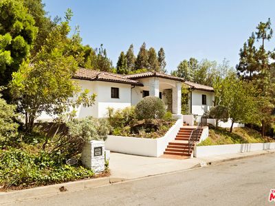 1132 Chantilly Rd, Los Angeles, CA, 90077
