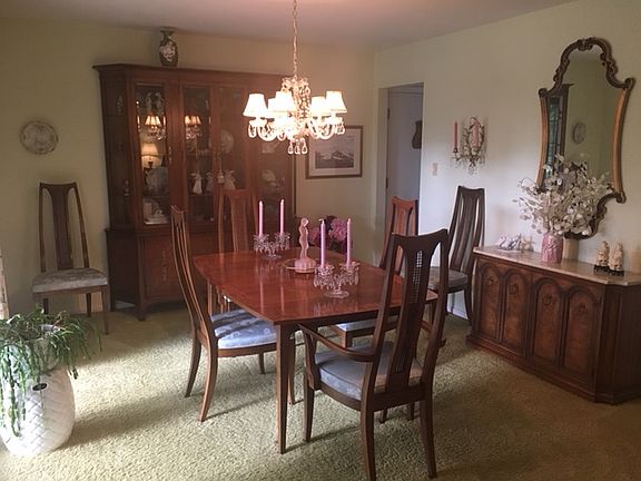 5th image of 327 Diplomat Ln