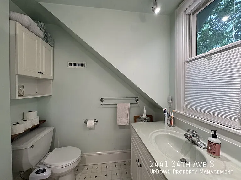 2441 34th Ave S — Photo 27