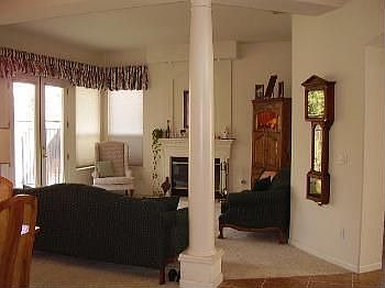 4th image of 4038 Glen Abby Cir