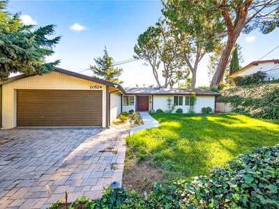 20524 Rhoda St, Woodland Hills, CA, 91367