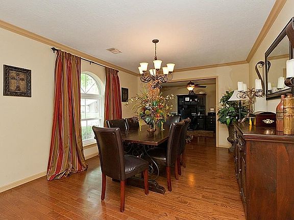 4th image of 15931 Larkfield Dr