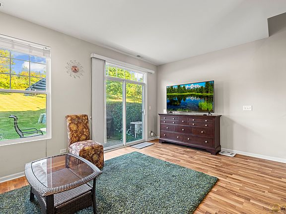 5th image of 2288 Flagstone Ln