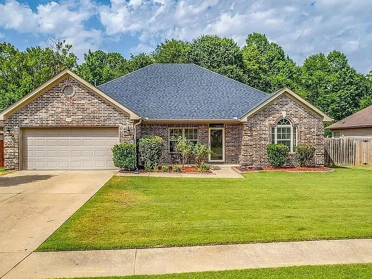 5334 Buckingham Pl — Photo 1