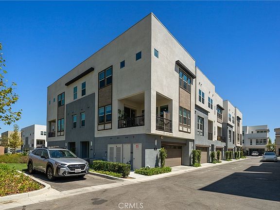 3rd image of 978 Poppy Ct